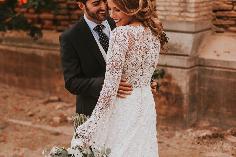 Blanca Algaba y su Novio celebrando el día de su boda