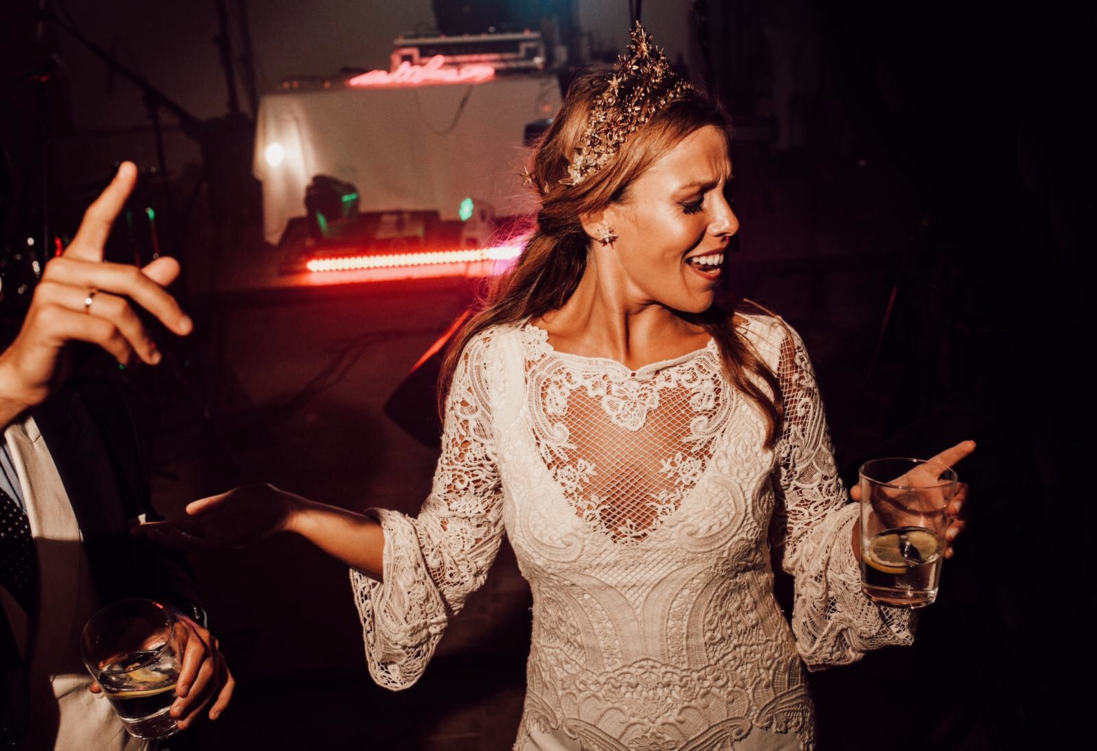 Blanca Algaba traje novia Iván Campaña y corona María Marucca