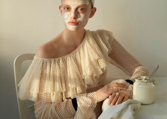 Camila Akrans Vogue Italia Noviembre 2016