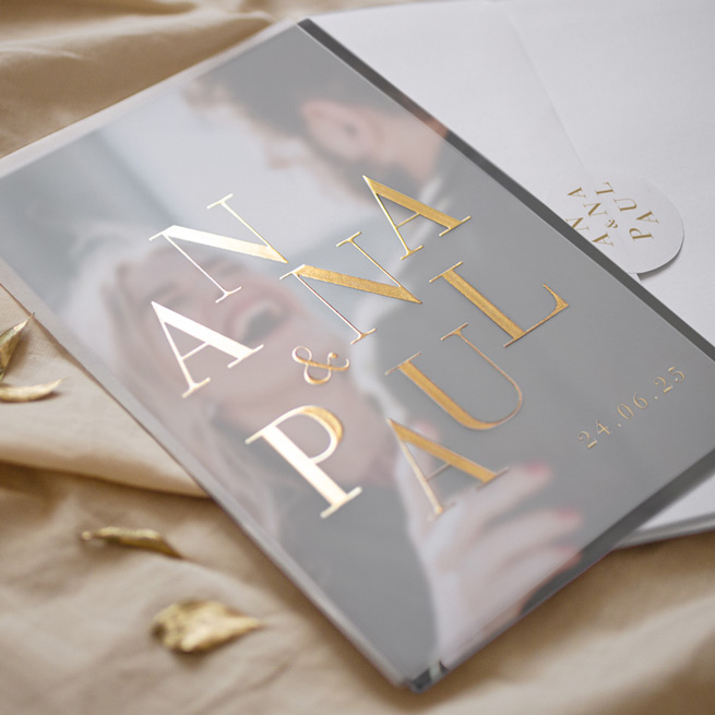 invitacion de boda papel vegetal y relieve oro